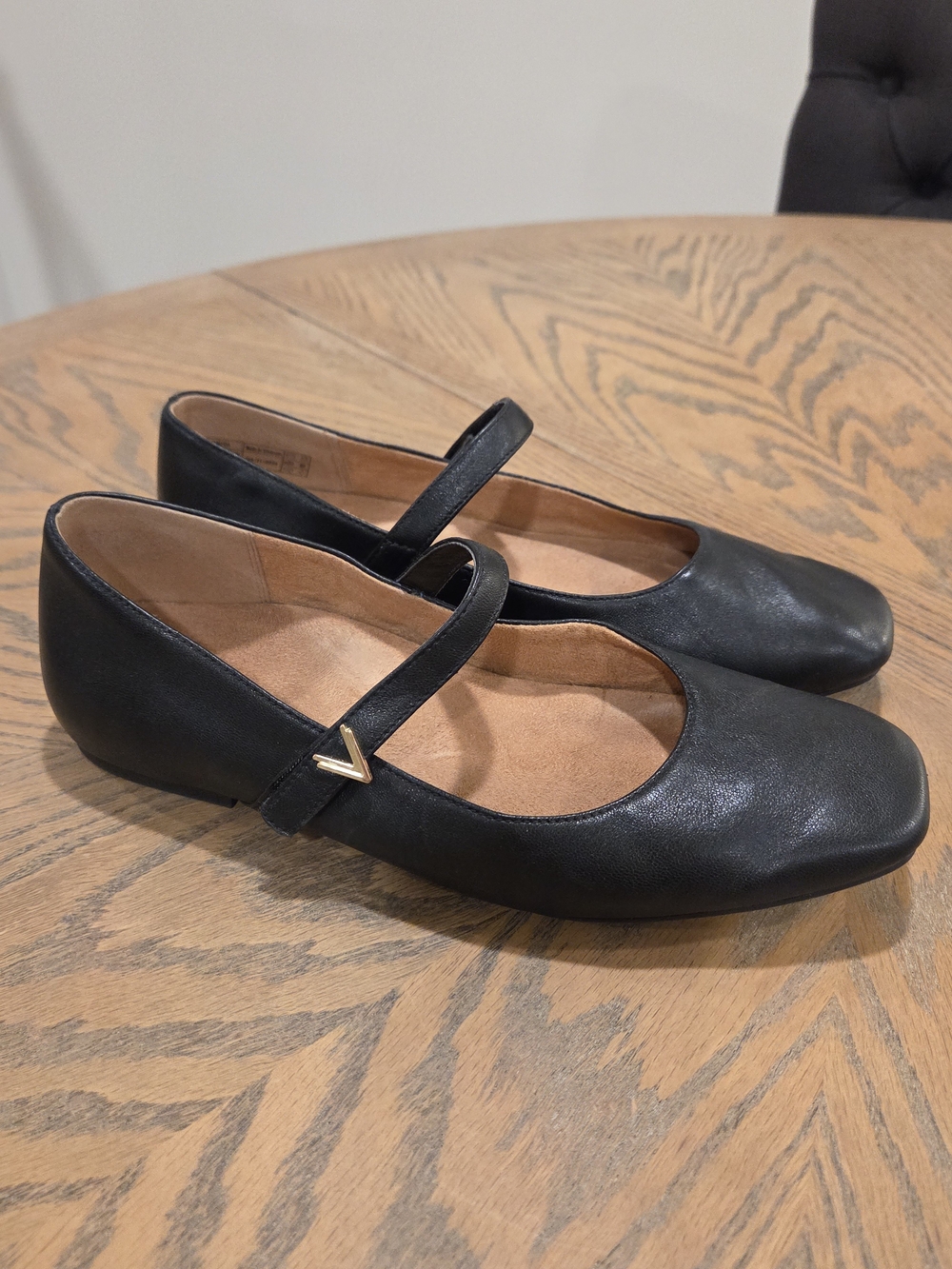 Vionic Alameda Mary Jane Flat Women Size 9 Black Leather Square Toe Comfort